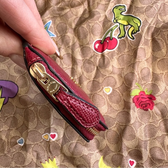 Coach Red Heart Keychain pouch wallet with Gold Accents - Picture 2 of 7